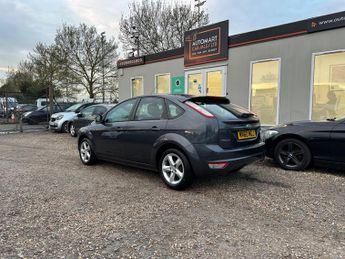 Ford Focus 1.6 Zetec 5dr
