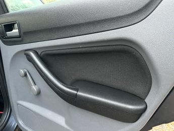 Ford Focus 1.6 Zetec 5dr