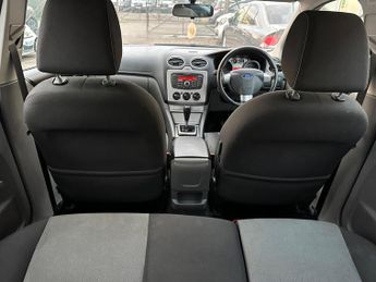 Ford Focus 1.6 Zetec 5dr