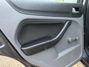 Ford Focus 1.6 Zetec 5dr