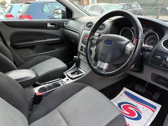 Ford Focus 1.6 Zetec 5dr