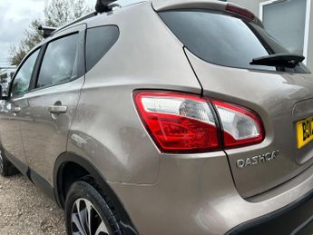 Nissan Qashqai 1.6 n-tec+ CVT 2WD Euro 5 5dr
