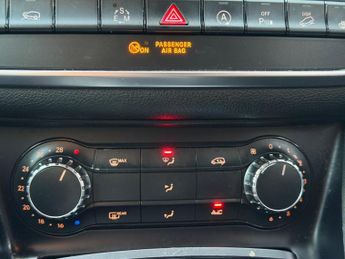 Mercedes-Benz GLA 2.1 GLA200d AMG Line (Premium) SUV 5dr Diesel 7G-DCT 4MATIC Euro