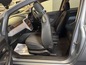 Fiat Grande Punto 1.2 Active White 3dr