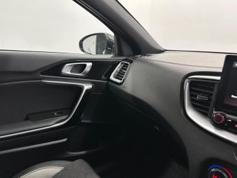 Kia Ceed 1.6 CRDi MHEV GT-Line Euro 6 (s/s) 5dr