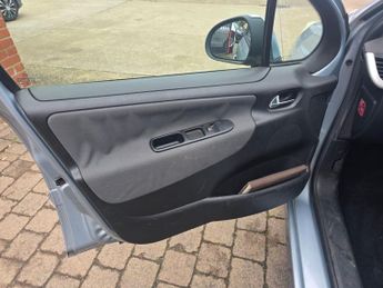 Peugeot 207 SW 1.6 VTi Sport 5dr
