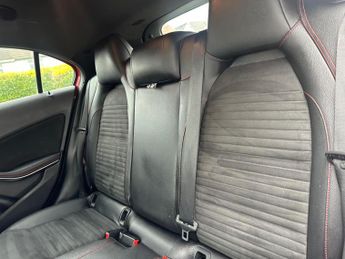 Mercedes-Benz A Class 1.6 A200 AMG Line 7G-DCT Euro 6 (s/s) 5dr