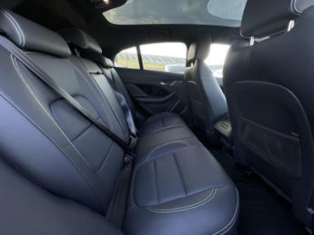 Jaguar I-Pace R-DYNAMIC HSE BLACK