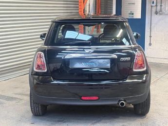 MINI Hatch 1.6 Cooper Steptronic Euro 5 3dr