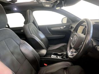 Volvo XC40 1.5h T5 Twin Engine Recharge 10.7kWh R-Design Pro SUV 5dr Petrol