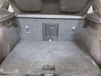 Volvo XC40 1.5h T5 Twin Engine Recharge 10.7kWh R-Design Pro SUV 5dr Petrol