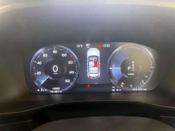 Volvo XC40 1.5h T5 Twin Engine Recharge 10.7kWh R-Design Pro SUV 5dr Petrol