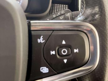 Volvo XC40 1.5h T5 Twin Engine Recharge 10.7kWh R-Design Pro SUV 5dr Petrol