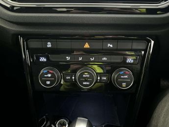 Volkswagen T-Roc 1.5 TSI EVO Black Edition SUV 5dr Petrol DSG Euro 6 (s/s) (150 p