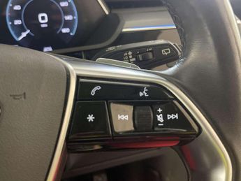 Audi e-tron 55 Technik SUV 5dr Electric Auto quattro 95kWh (408 ps)