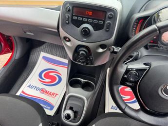 Toyota AYGO 1.0 VVT-i x-play x-shift Euro 5 5dr Euro 5