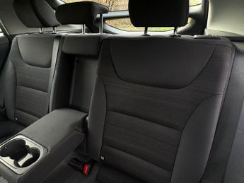 Hyundai IONIQ 1.6 h-GDi Premium DCT Euro 6 (s/s) 5dr