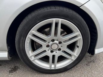 Mercedes-Benz C Class 2.1 C200 CDI BlueEfficiency Sport Auto Euro 5 4dr