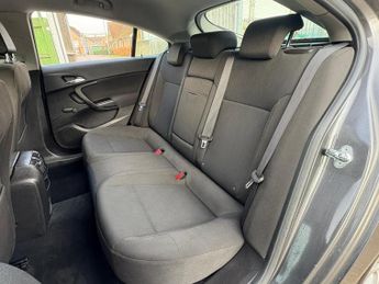 Vauxhall Insignia 1.8 16V Exclusiv Euro 5 5dr
