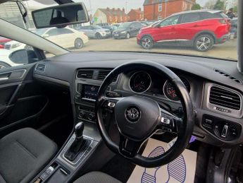 Volkswagen Golf 1.6 TDI BlueMotion Tech SE DSG Euro 5 (s/s) 5dr