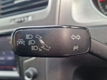 Volkswagen Golf 1.6 TDI BlueMotion Tech SE DSG Euro 5 (s/s) 5dr