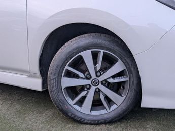 Nissan Leaf 40kWh Acenta Auto 5dr