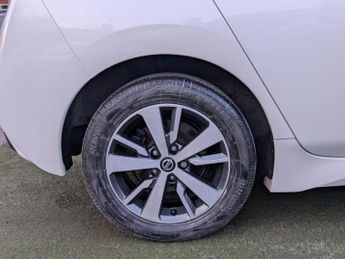 Nissan Leaf 40kWh Acenta Auto 5dr