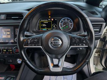 Nissan Leaf 40kWh Acenta Auto 5dr