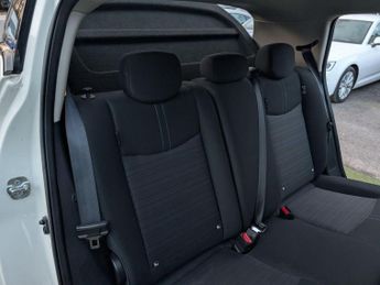 Nissan Leaf 40kWh Acenta Auto 5dr