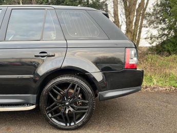 Land Rover Range Rover Sport 3.0 SD V6 HSE Black Auto 4WD Euro 5 5dr