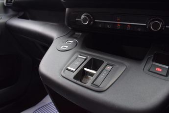 Citroen e-Berlingo 52kWh PLUS XL Auto 5dr (7.4kW Charger)
