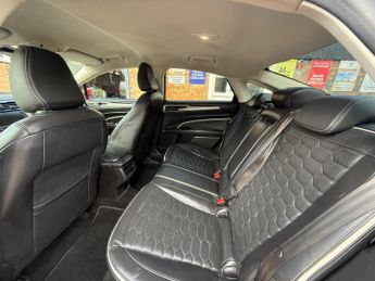 Ford Mondeo 2.0 TiVCT Vignale CVT 6Spd Euro 6 (s/s) 4dr