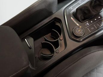 Volkswagen Tiguan 2.0 TDI BlueMotion Tech SE Navigation DSG 4Motion Euro 6 (s/s) 5