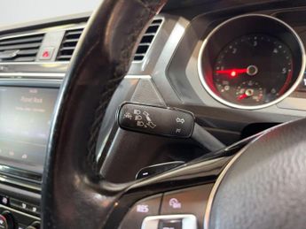 Volkswagen Tiguan 2.0 TDI BlueMotion Tech SE Navigation DSG 4Motion Euro 6 (s/s) 5