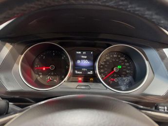 Volkswagen Tiguan 2.0 TDI BlueMotion Tech SE Navigation DSG 4Motion Euro 6 (s/s) 5