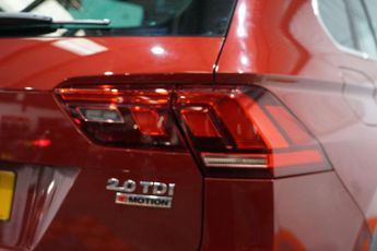 Volkswagen Tiguan 2.0 TDI BlueMotion Tech SE Navigation DSG 4Motion Euro 6 (s/s) 5