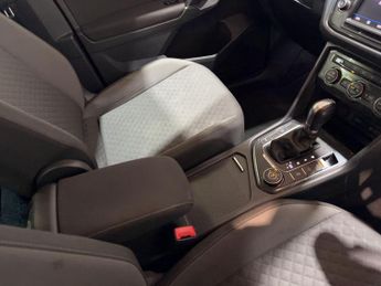 Volkswagen Tiguan 2.0 TDI BlueMotion Tech SE Navigation DSG 4Motion Euro 6 (s/s) 5