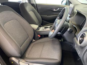 Hyundai KONA 64kWh Premium Auto 5dr (10.5kW Charger)