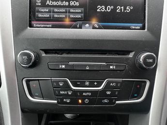 Ford Mondeo 2.0 TDCi Zetec Euro 6 (s/s) 5dr