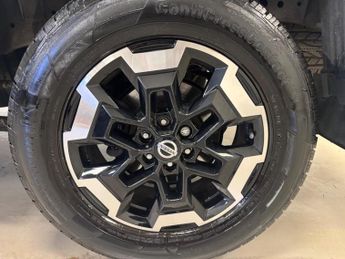 Nissan Navara 2.3 dCi Tekna Auto 4WD Euro 6 4dr