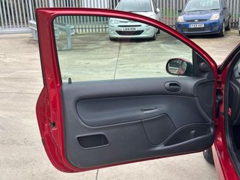 Peugeot 206 1.4 8v S 3dr (a/c)