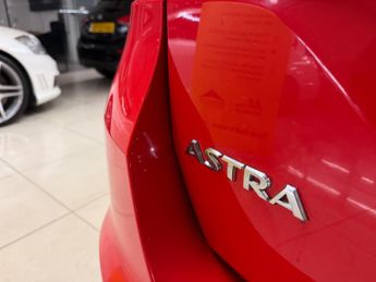 Vauxhall Astra 1.4i Turbo Elite Nav Sports Tourer Auto Euro 6 (s/s) 5dr