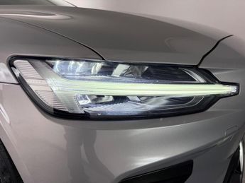 Volvo V60 2.0 B3 MHEV Plus DCT Auto Euro 6 (s/s) 5dr
