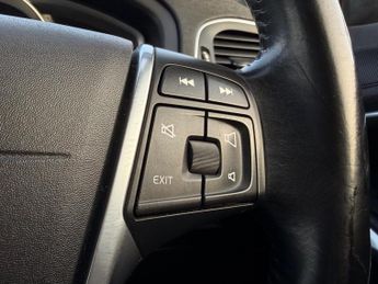 Volvo V40 Cross Country 1.6 D2 Lux Powershift Euro 5 (s/s) 5dr