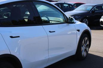Tesla Model Y Auto RWD 5dr