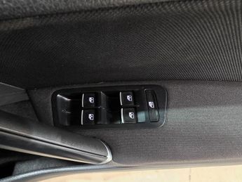 Volkswagen Golf 1.4 TSI 8.7kWh GTE Advance DSG Euro 6 (s/s) 5dr