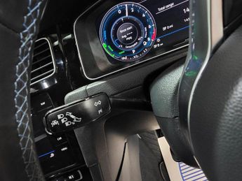 Volkswagen Golf 1.4 TSI 8.7kWh GTE Advance DSG Euro 6 (s/s) 5dr