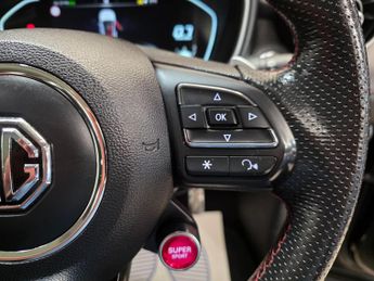MG MG HS 1.5 T-GDI Exclusive DCT Euro 6 (s/s) 5dr