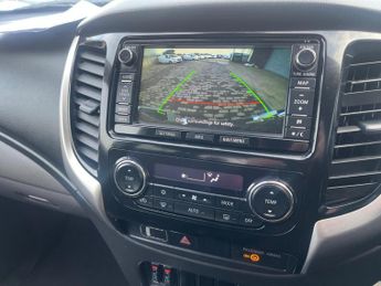 Mitsubishi L200 2.4 DI-D DC Warrior Auto 4WD Euro 5 4dr