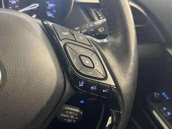 Toyota C-HR 2.0 VVT-h Excel SUV 5dr Petrol Hybrid CVT Euro 6 (s/s) (184 ps)
